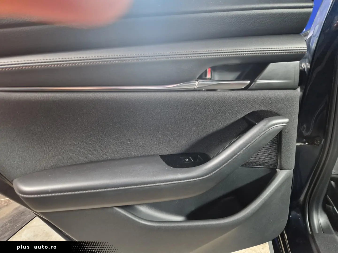 MAZDA 3 SEDAN E-SKYACTIVE G PLUS HYBRID 6AT