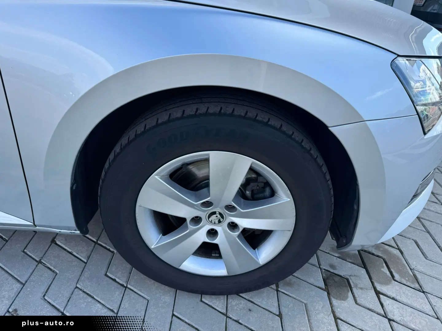 Skoda Superb 2.0 TDI DSG Style