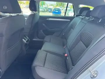 Skoda Superb 2.0 TDI DSG Style