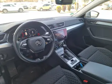 Skoda Superb 2.0 TDI DSG Style