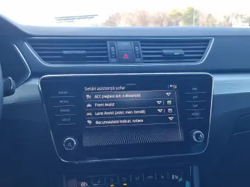 Skoda Superb 2.0 TDI DSG Style