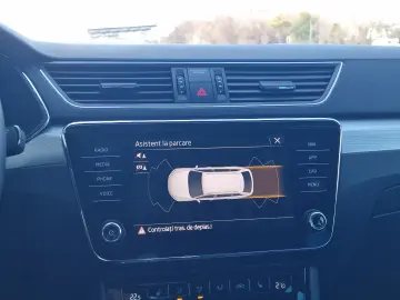 Skoda Superb 2.0 TDI DSG Style