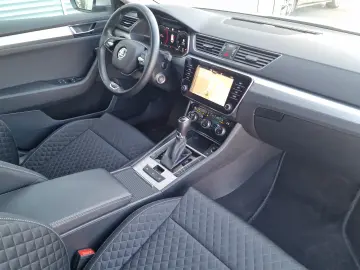 Skoda Superb 2.0 TDI DSG Style