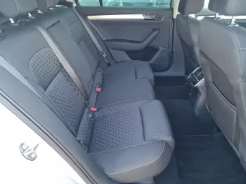 Skoda Superb 2.0 TDI DSG Style