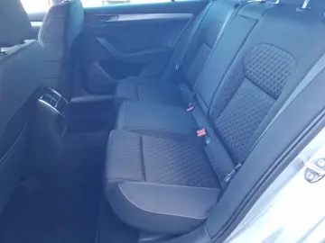 Skoda Superb 2.0 TDI DSG Style