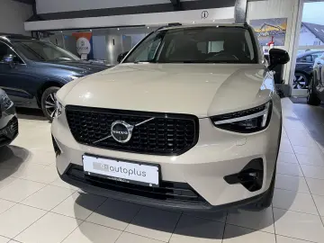 VOLVO XC40 B3 Plus Dark ACC BLIS 360  Pixel-LED Leder