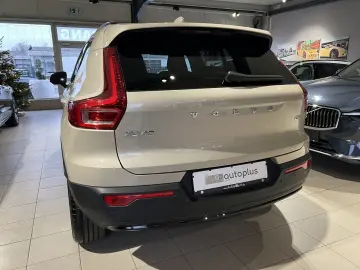 VOLVO XC40 B3 Plus Dark ACC BLIS 360  Pixel-LED Leder