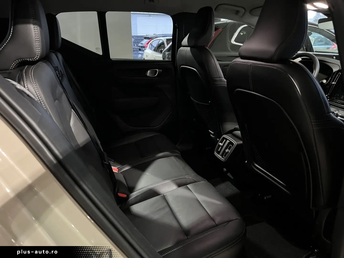 VOLVO XC40 B3 Plus Dark ACC BLIS 360  Pixel-LED Leder