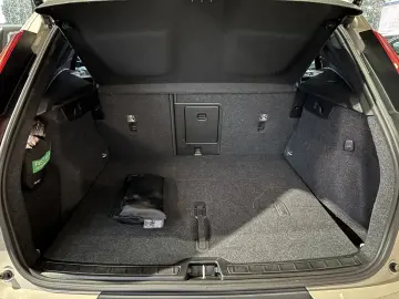 VOLVO XC40 B3 Plus Dark ACC BLIS 360  Pixel-LED Leder