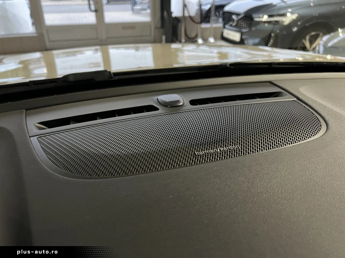 VOLVO XC40 B3 Plus Dark ACC BLIS 360  Pixel-LED Leder