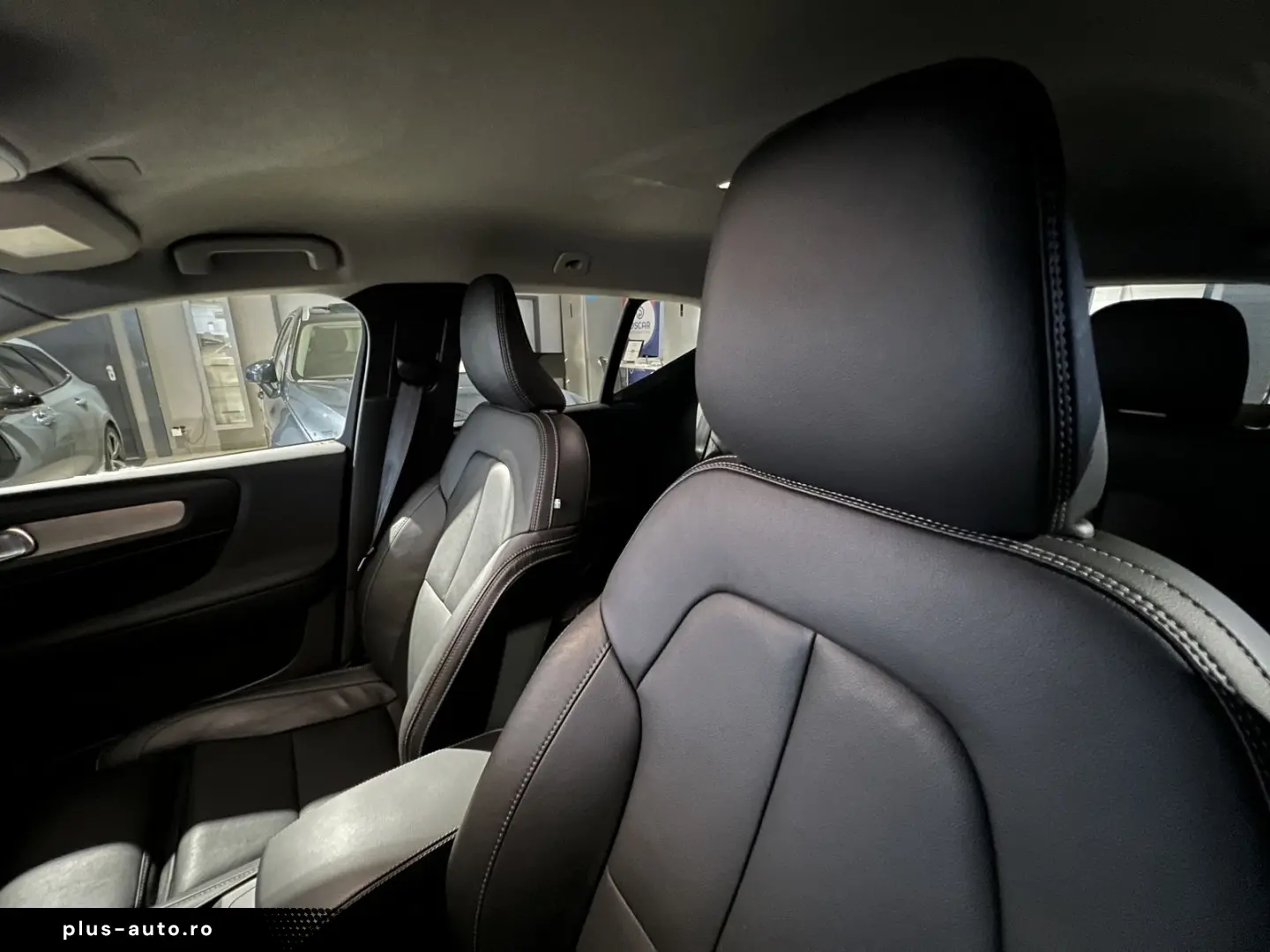 VOLVO XC40 B3 Plus Dark ACC BLIS 360  Pixel-LED Leder