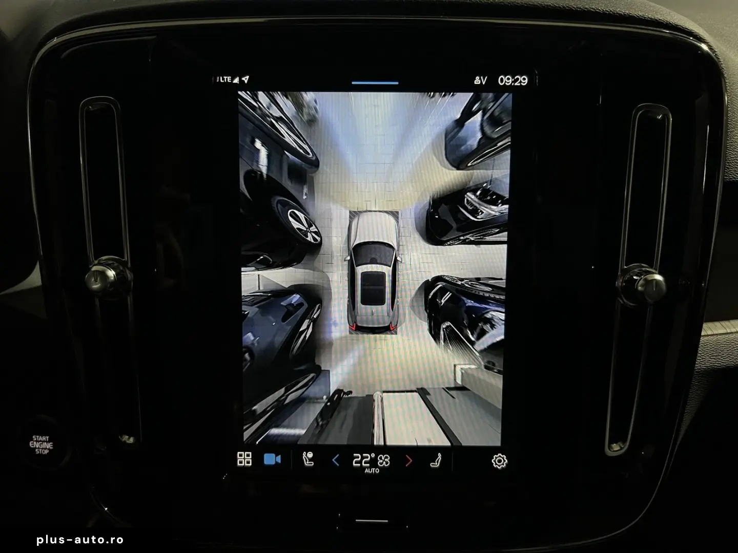 VOLVO XC40 B3 Plus Dark ACC BLIS 360  Pixel-LED Leder