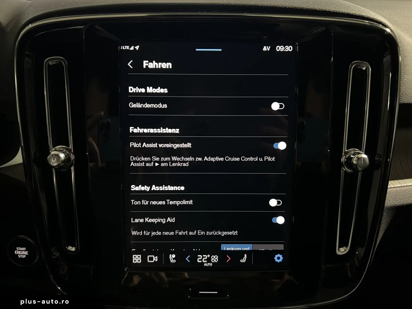 VOLVO XC40 B3 Plus Dark ACC BLIS 360  Pixel-LED Leder