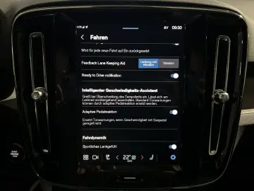 VOLVO XC40 B3 Plus Dark ACC BLIS 360  Pixel-LED Leder