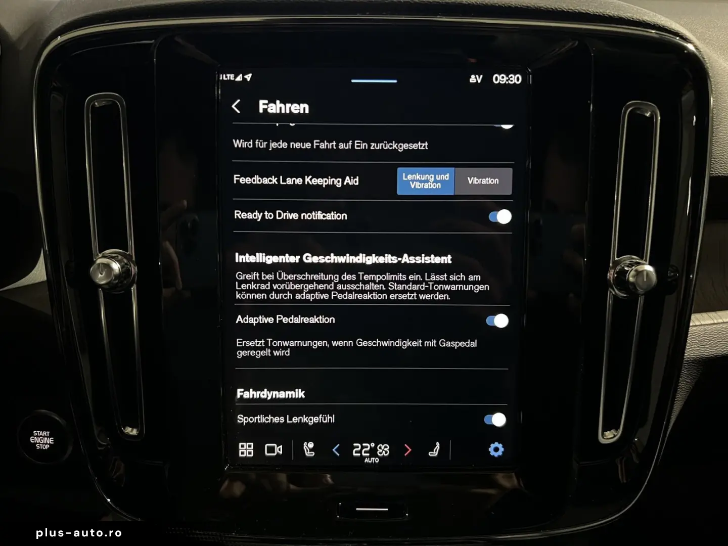 VOLVO XC40 B3 Plus Dark ACC BLIS 360  Pixel-LED Leder