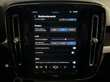 VOLVO XC40 B3 Plus Dark ACC BLIS 360  Pixel-LED Leder