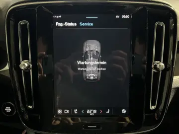 VOLVO XC40 B3 Plus Dark ACC BLIS 360  Pixel-LED Leder