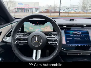 MERCEDES-BENZ E 220 d AMG PREMIUM  Superscreen MASSA&hellip;