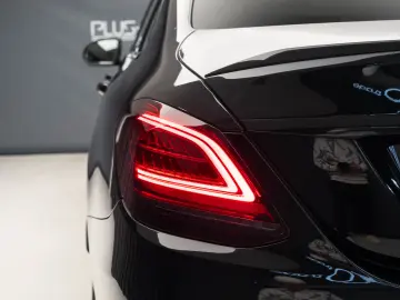 Mercedes Benz C 43 AMG R19 Burmester 360 Head Up Pano