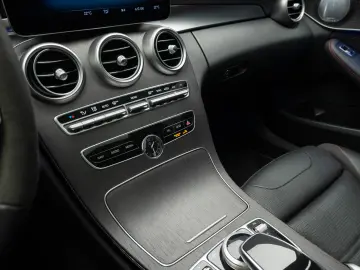 Mercedes Benz C 43 AMG R19 Burmester 360 Head Up Pano