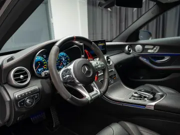 Mercedes Benz C 43 AMG R19 Burmester 360 Head Up Pano