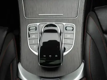 Mercedes Benz C 43 AMG R19 Burmester 360 Head Up Pano