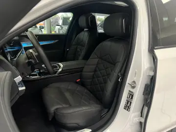 BMW 740 d xD M-Sport PANO-SKY ICONIC STHZG SOFT B&W