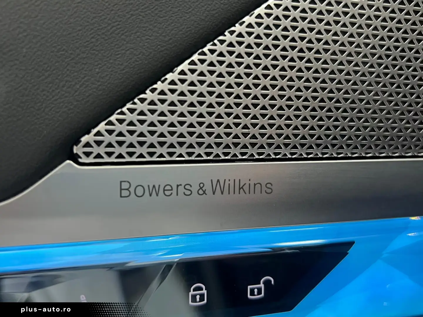 BMW 740 d xD M-Sport PANO-SKY ICONIC STHZG SOFT B&W