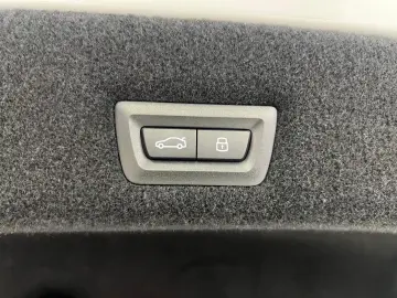 BMW 740 d xD M-Sport PANO-SKY ICONIC STHZG SOFT B&W