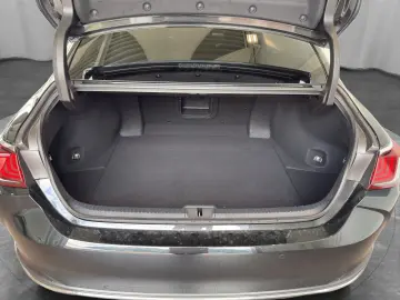 LEXUS ES 300h Business   8-Fach bereift