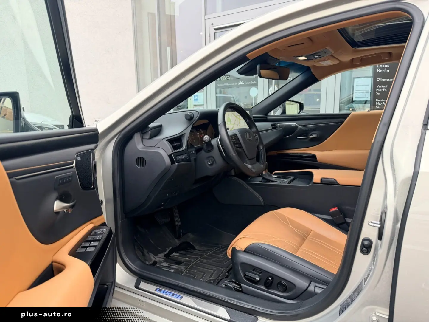 LEXUS ES 300h 2 5 HEV Luxury Line   Head-Up   360 Kame