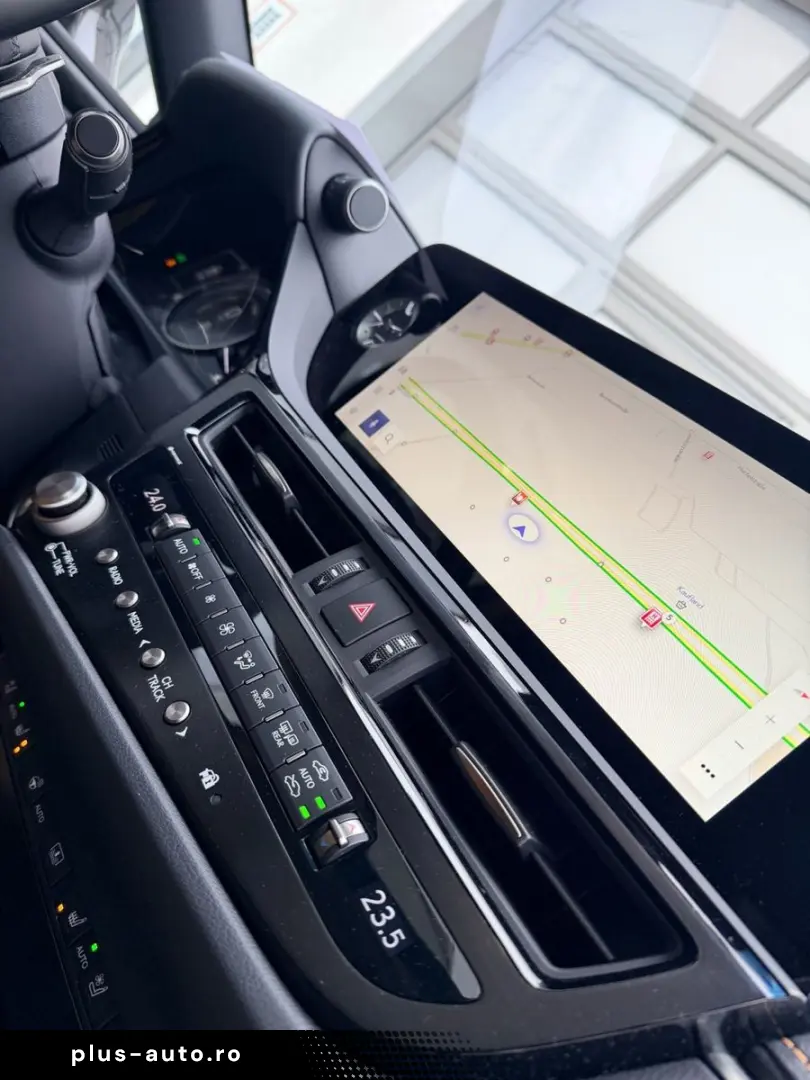 LEXUS ES 300h 2 5 HEV Luxury Line   Head-Up   360 Kame