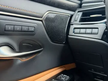 LEXUS ES 300h 2 5 HEV Luxury Line   Head-Up   360 Kame