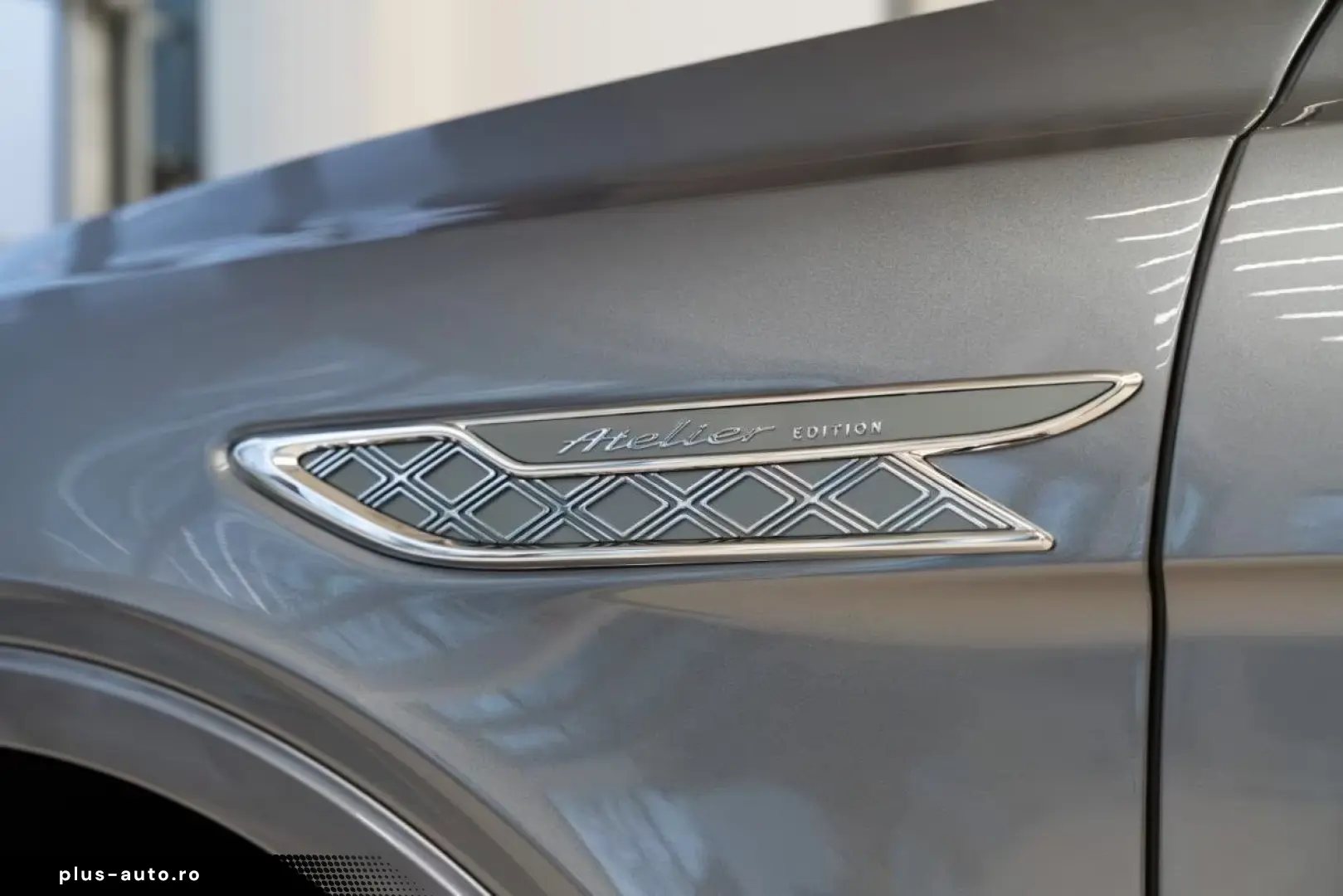 Bentley Bentayga V8 Atelier Edition