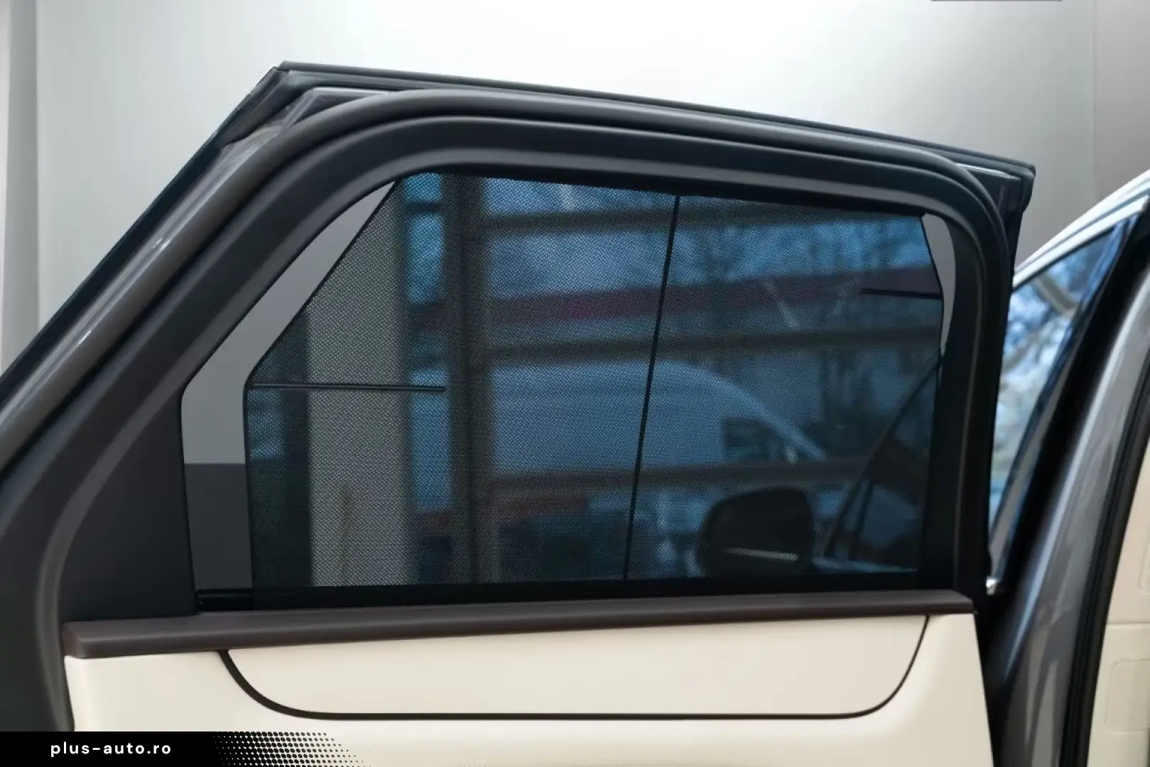 Bentley Bentayga V8 Atelier Edition