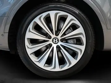 Bentley Bentayga V8 Atelier Edition
