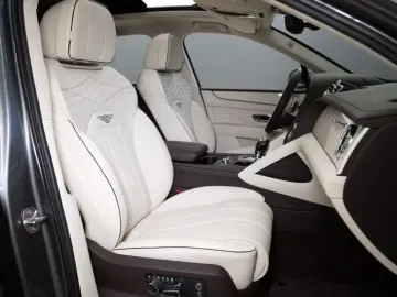 Bentley Bentayga V8 Atelier Edition