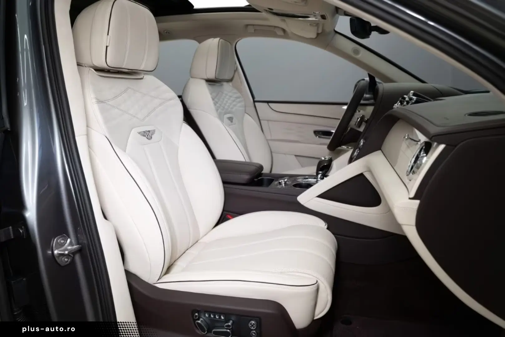 Bentley Bentayga V8 Atelier Edition