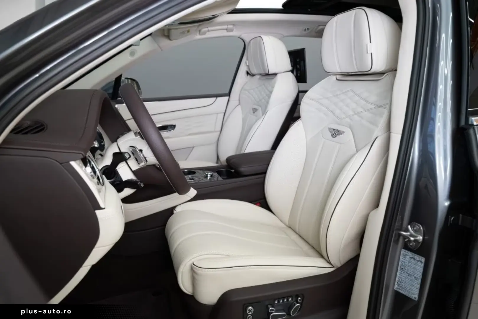 Bentley Bentayga V8 Atelier Edition