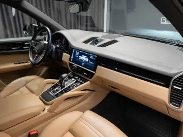 Porsche Cayenne Bose Pano R20 Sport Chrono