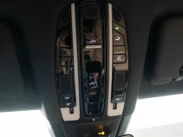 Porsche Cayenne Bose Pano R20 Sport Chrono