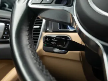 Porsche Cayenne Bose Pano R20 Sport Chrono