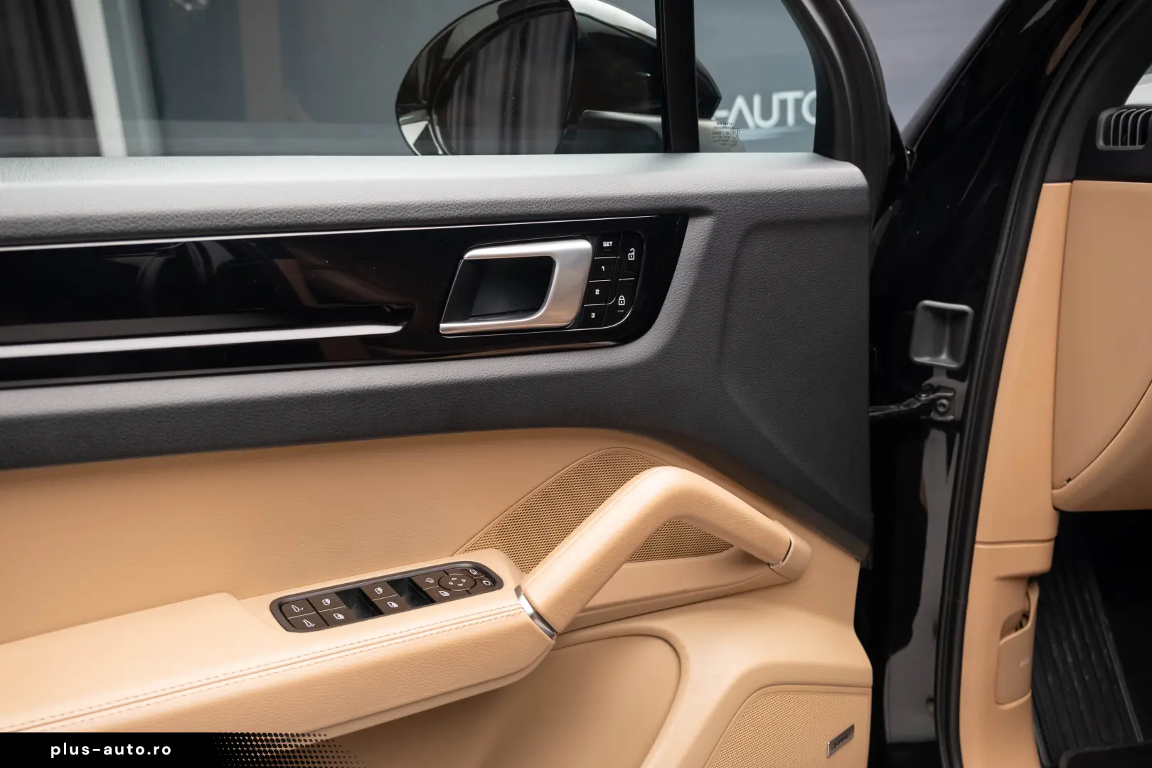 Porsche Cayenne Bose Pano R20 Sport Chrono