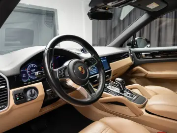 Porsche Cayenne Bose Pano R20 Sport Chrono