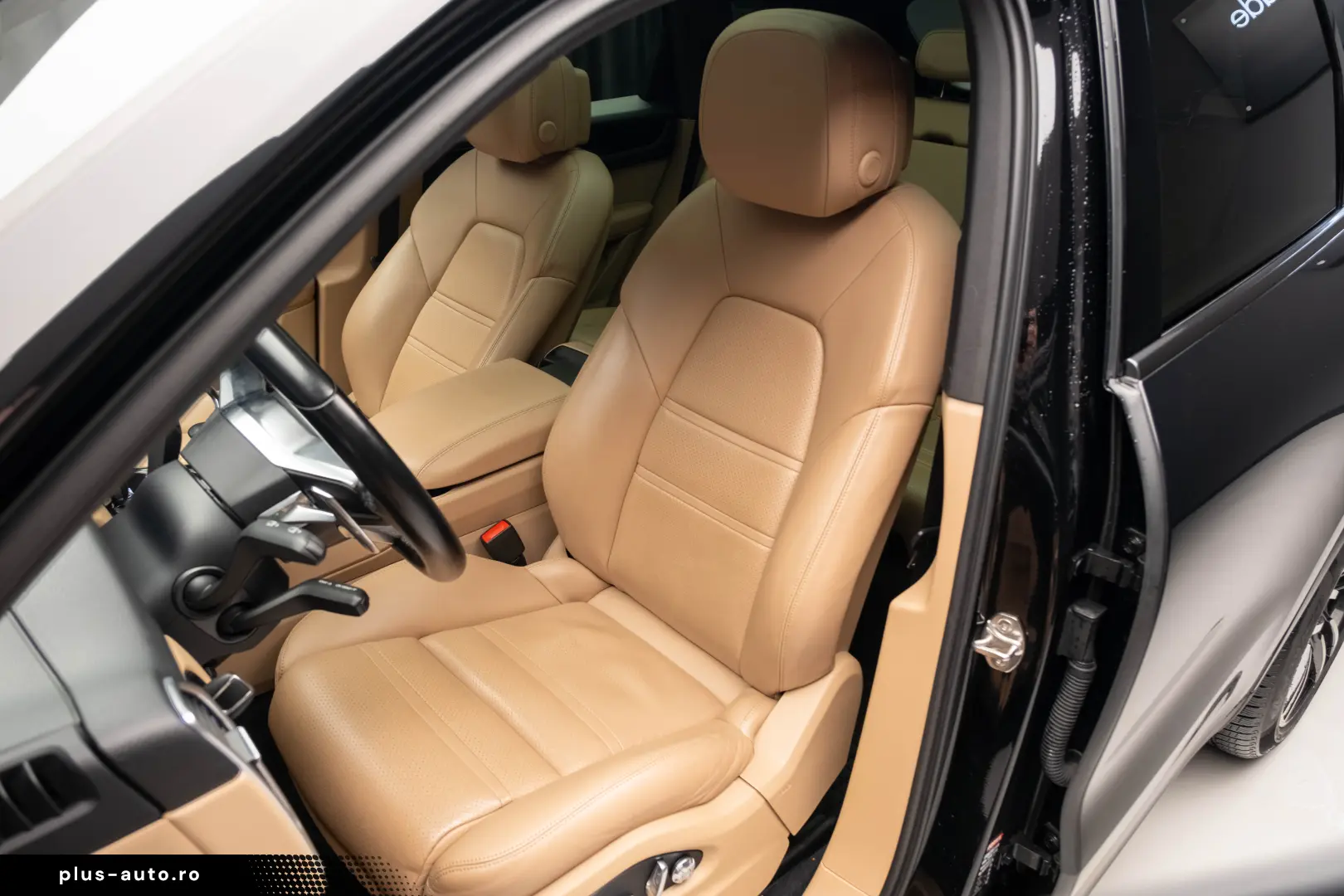 Porsche Cayenne Bose Pano R20 Sport Chrono