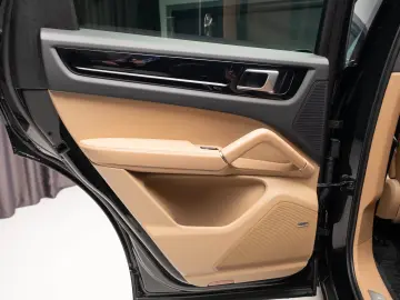 Porsche Cayenne Bose Pano R20 Sport Chrono