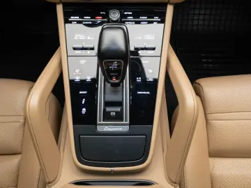 Porsche Cayenne Bose Pano R20 Sport Chrono