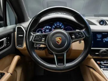 Porsche Cayenne Bose Pano R20 Sport Chrono