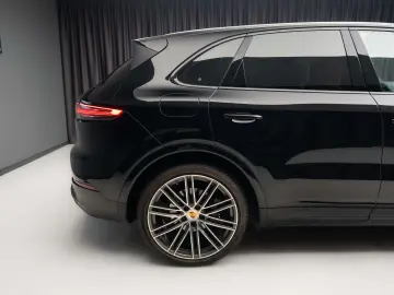 Porsche Cayenne Bose Pano R20
