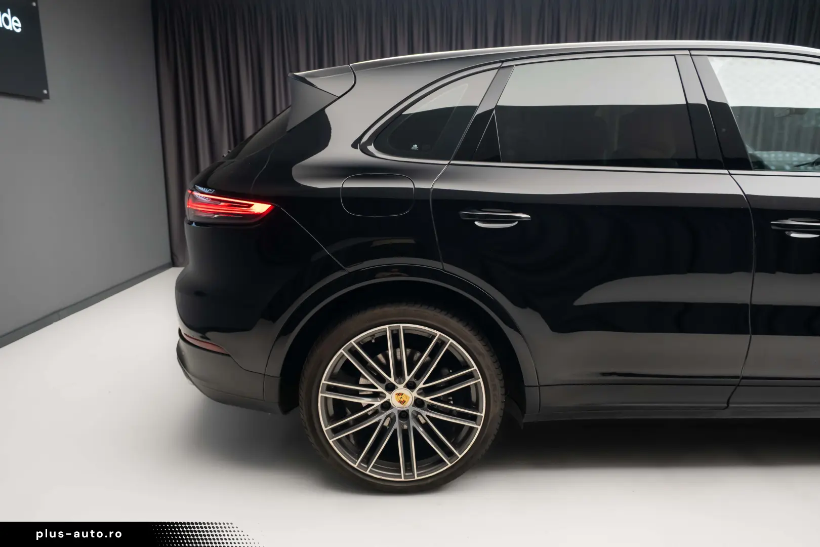 Porsche Cayenne Bose Pano R20